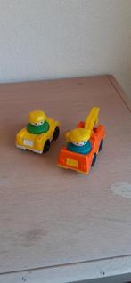 Auto en hijskraan van Fisher Price, met 2 poppetjes., Gebruikt, Ophalen of Verzenden