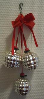 kerstornament -  druiventros aan rood lint - vintage, Ophalen of Verzenden, Zo goed als nieuw