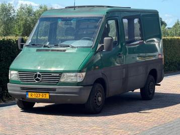 Mercedes-Benz 210 D 212 312 AIRCO beschikbaar voor biedingen