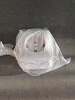 Gira Opbouw Stopcontact Wit - Nieuw in Verpakking, Ophalen of Verzenden, Nieuw