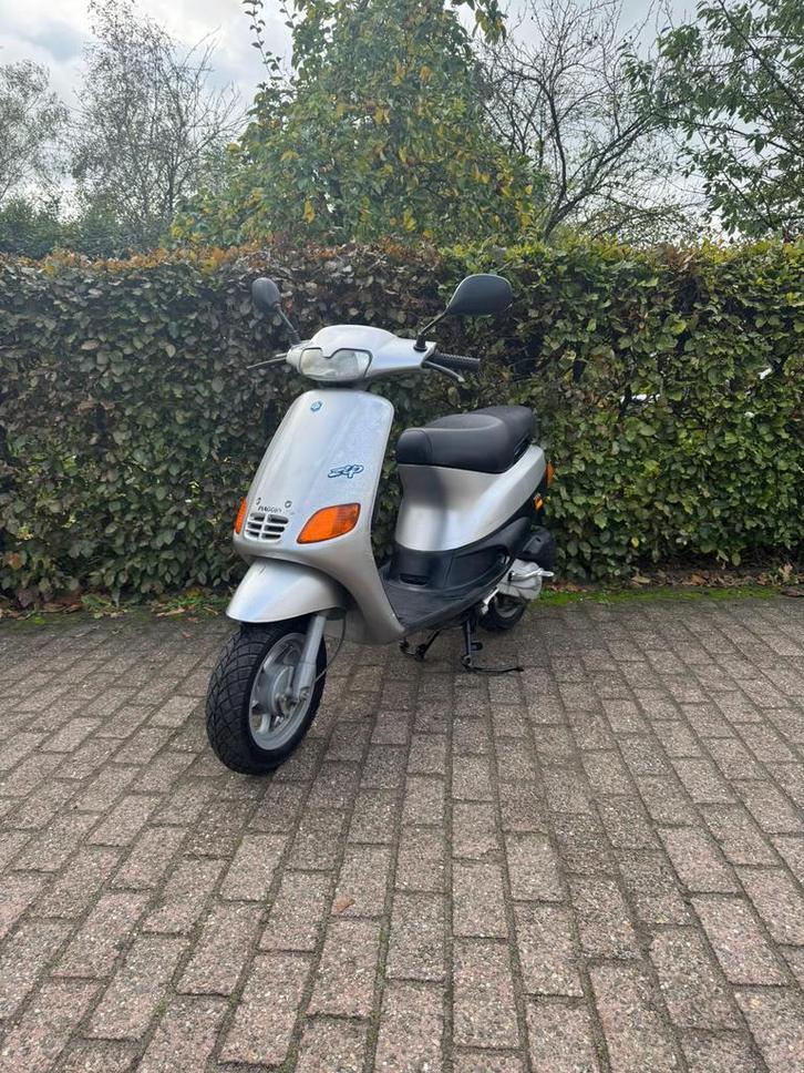 ⭐️Piaggio zip type 50cc 2 takt zilver Brom🇳🇱 13944 km⭐️, Fietsen en Brommers, Scooters | Piaggio, Ophalen