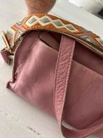 Oud roze lederen tas ., Sieraden, Tassen en Uiterlijk, Tassen | Damestassen, Ophalen of Verzenden, Zo goed als nieuw, Roze, Handtas