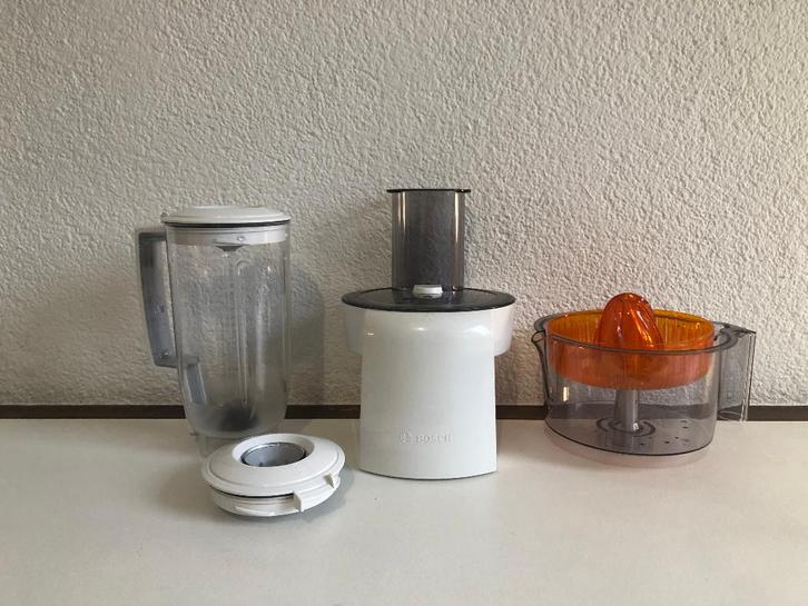 Onderdelen Bosch keukenmachine mum56340/02, Witgoed en Apparatuur, Keukenmixers, Gebruikt, 4 liter of meer, 3 snelheden of meer