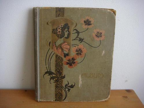 Heel ouderwets fotoalbum uit het jaar 1900, Audio, Tv en Foto, Fotoalbums en Accessoires, Gebruikt, Fotoalbum, Ophalen of Verzenden