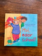 Vivian den Hollander - Hoi, naar school!, Ophalen of Verzenden, Zo goed als nieuw, Vivian den Hollander, Fictie algemeen