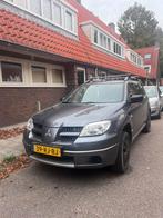 Mitsubishi Outlander 2.0 MPI 2WD 2005 Grijs, Auto's, Mitsubishi, Voorwielaandrijving, 136 pk, 74 €/maand, 4 cilinders