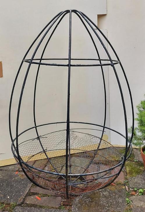 Ijzeren bloembak in ei-vorm handgemaakt 105 cm hoog, Tuin en Terras, Bloembakken en Plantenbakken, Gebruikt, Metaal, Binnen, Balkon