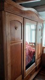 Grote oud grenen kledingkast demontabel, 3 deurs met spiegel, Gebruikt, 200 cm of meer, 200 cm of meer, Grenenhout