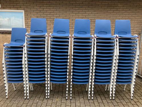 Nieuwe stapelstoelen blauw kantinestoelen stapelbare stoelen, Huis en Inrichting, Stoelen, Nieuw, Vijf, Zes of meer stoelen, Kunststof