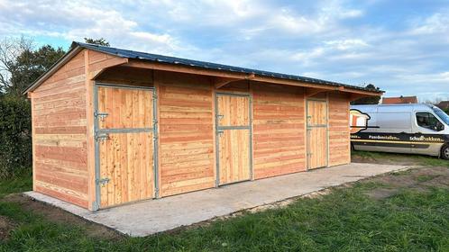 Drie Stallen in één lijn (3x3)3 in massief Douglashout, Dieren en Toebehoren, Stalling en Weidegang, Stalling, Weidegang, 2 of 3 paarden of pony's