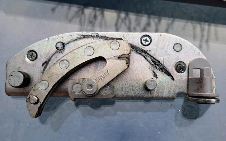 Scharnieren dakraam tuimelvenster BG01Y BG03Y Luxtra, Doe-het-zelf en Verbouw, Hang- en Sluitwerk, Zo goed als nieuw, Scharnier