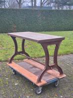 Gietijzeren tafelpoten met betonnen blad, Ophalen