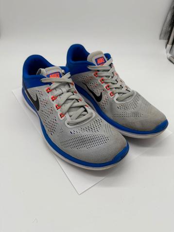 Nike Sport schoenen gympen Maat 39 beschikbaar voor biedingen