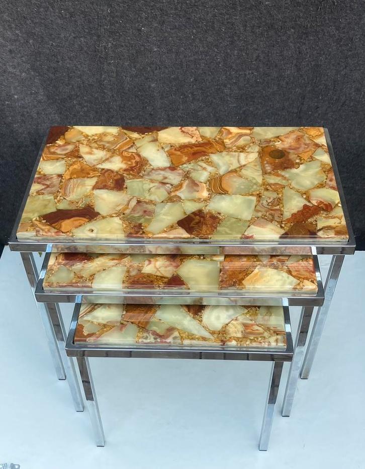 Bijzettafels - jaren ‘70 - marmer & chroom, Huis en Inrichting, Tafels | Bijzettafels, Zo goed als nieuw, Rechthoekig, Minder dan 45 cm