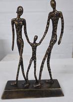 FAMILIE / 1 kind / bronzen beeld / 21,5 cm hoog