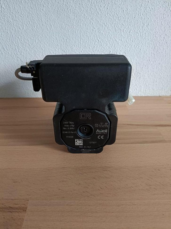 Remeha Calenta 40c Pomp, Doe-het-zelf en Verbouw, Verwarming en Radiatoren, Gebruikt, Cv-ketel of Combi-ketel, 200 tot 500 watt