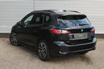 BMW 2 Serie Active Tourer 225e xDrive M Sport Automaat / Pan, Automaat, 1800 kg, Zwart, Stoelverwarming