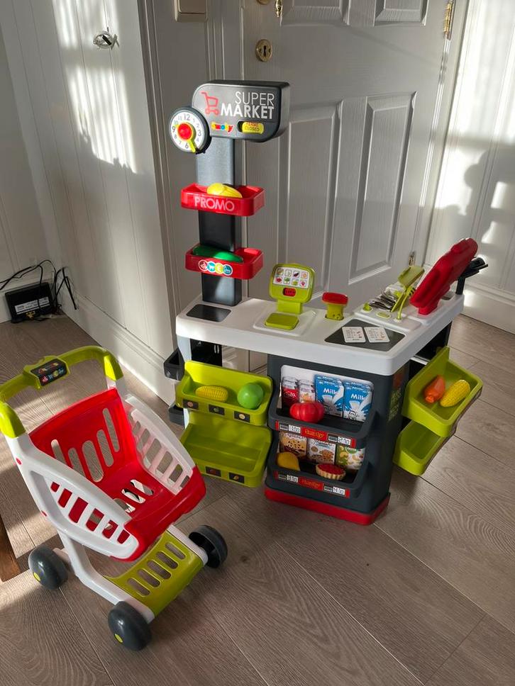 Speelgoedwinkel Smoby, Kinderen en Baby's, Speelgoed | Speelkeukens, Gebruikt, Kunststof, Ophalen