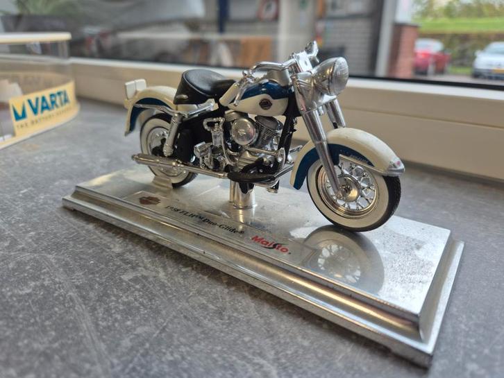 Harley Davidson FLH Duo-Glide Maisto Modelauto, Hobby en Vrije tijd, Modelauto's | 1:18, Zo goed als nieuw, Motor, Maisto, Ophalen of Verzenden