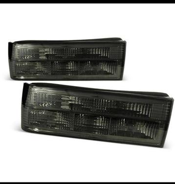 AangebodenE30 Type 1 achterlichten (metalen bumpers) beschikbaar voor biedingen