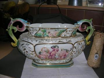 grote oude jardiniere breedte 45 cm. hoogte 23,5 cm. beschikbaar voor biedingen