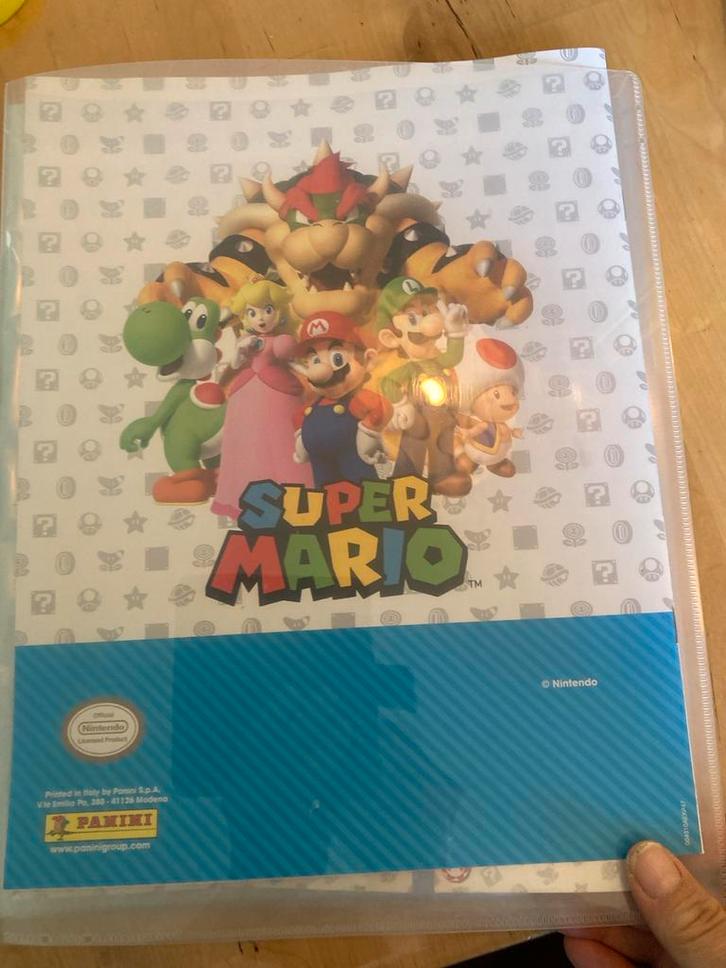 Super Mario Fotoalbum met Trading Cards, Hobby en Vrije tijd, Stickers en Plaatjes, Zo goed als nieuw, Meerdere plaatjes, Ophalen of Verzenden
