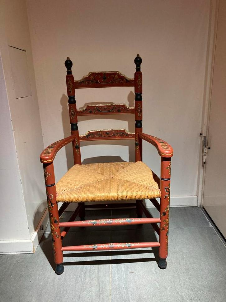 Hindeloopen Mini Armstoel Handbeschilderd Vintage, Huis en Inrichting, Stoelen, Zo goed als nieuw, Eén, Hout, Rood, Ophalen of Verzenden