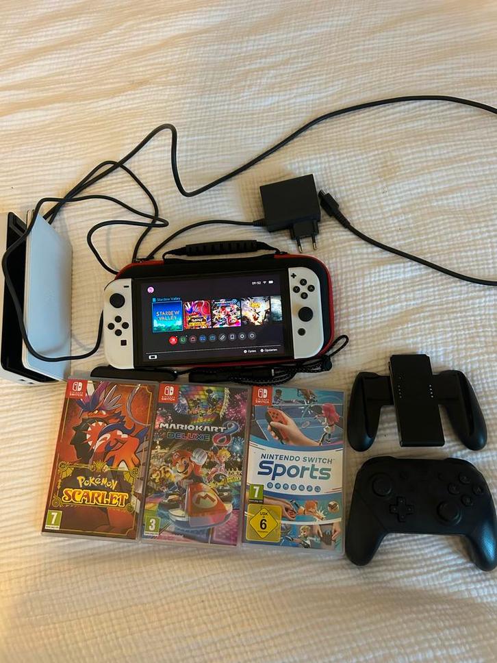Nintendo Switch OLED Compleet + Pro Controller + 9 Games, Spelcomputers en Games, Games | Nintendo Switch, Zo goed als nieuw, Overige genres
