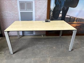 160x80 bureau - slinger - trespa - met inbouw 