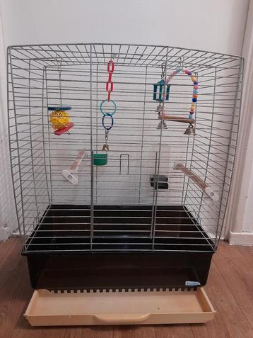 Complete vogelkooi  beschikbaar voor biedingen