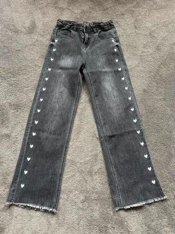 Spijkerbroek donkergrijs mer hartjes mt 152 beschikbaar voor biedingen