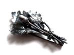 Leuke design metalen broche gemerkt., Ophalen of Verzenden, Zo goed als nieuw