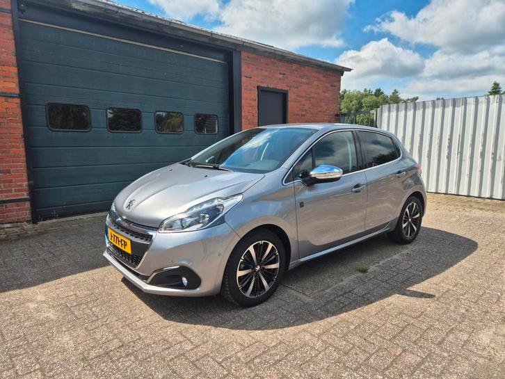 Peugeot 208 1.2  bj 2019 110pk Automaat!!, Auto's, Peugeot, Bedrijf, ABS, Achteruitrijcamera, Airbags, Airconditioning, Centrale vergrendeling