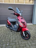 PIAGGIO ZIP 4T E5 BROM 2022 CANDY RED 3273 KM + OPTIES!, Onbekend, Ophalen of Verzenden, Zo goed als nieuw, Onbekend