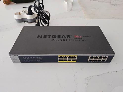 Netgear ProsafePlus JGS516PE, Computers en Software, Netwerk switches, Zo goed als nieuw, Ophalen of Verzenden
