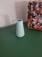 Muuto; groene kandelaar aluminium; 8.5 cm h, Huis en Inrichting, Ophalen of Verzenden, Zo goed als nieuw, Overige materialen, Minder dan 25 cm