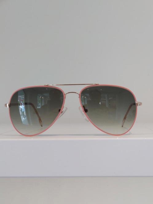 Desil zonnebril Vintage New old stock jaren 70 80 goud/roze, Sieraden, Tassen en Uiterlijk, Zonnebrillen en Brillen | Dames, Zo goed als nieuw