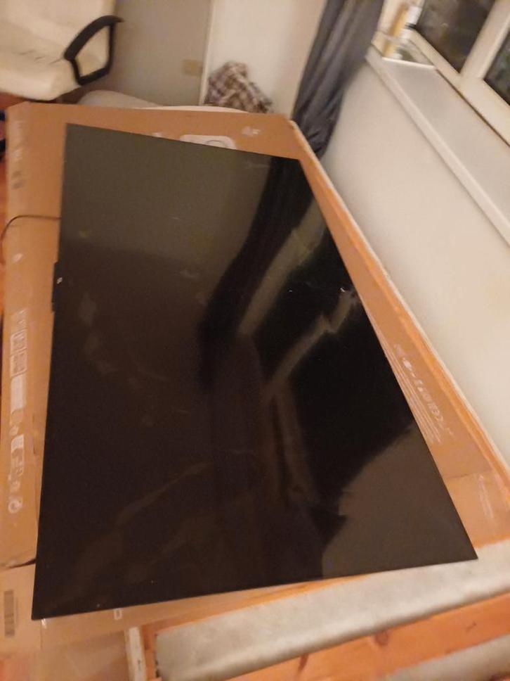 2 stuks kapotte tv alleen beeld scherm kapot, Audio, Tv en Foto, Televisies, 100 cm of meer, Overige merken, 50 Hz, Ophalen of Verzenden