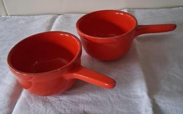 Vintage oranje kommetjes met steel beschikbaar voor biedingen