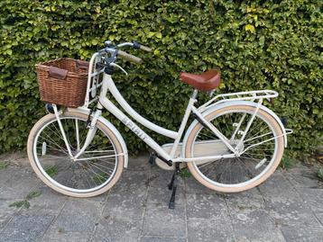 Meisjesfiets/damesfiets beschikbaar voor biedingen