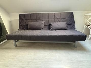 Slaapbank beschikbaar voor biedingen