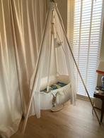 Leander Classic wieg incl. matras, standaard & hemeltje, Kinderen en Baby's, Babywiegjes en Ledikanten, Ophalen of Verzenden, Zo goed als nieuw