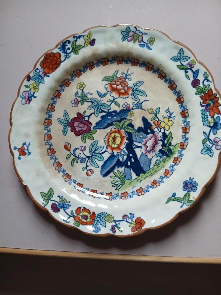 Antiek Wedgwood Bord met Bloemmotief, Antiek en Kunst, Antiek | Servies los, Ophalen of Verzenden