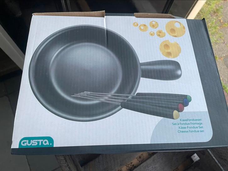 Gusta Kaasfondueset Zwart incl 4 vorken nieuw in de doos, Huis en Inrichting, Keuken | Potten en Pannen, Nieuw, Rvs, Ophalen of Verzenden
