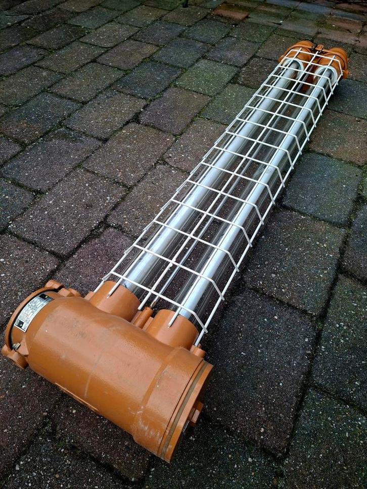 Bunkerlamp Industrieel DDR, Huis en Inrichting, Lampen | Overige, Zo goed als nieuw, Ophalen