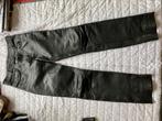 Zwarte leren broek maat M (30?) merkloos, Kleding | Heren, Broeken en Pantalons, Ophalen of Verzenden, Gedragen, Zwart