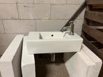 Mooi wasbakje inclusief kraan en Sifon., Huis en Inrichting, Badkamer | Badkamermeubels, Ophalen, Minder dan 50 cm, Zo goed als nieuw