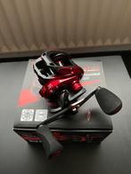 NIEUW Iron Claw High V Red low profile Reel 7 lagers, Watersport en Boten, Hengelsport | Roofvissen, D, Overige typen, Nieuw, Ophalen of Verzenden