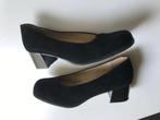 Zwarte Suede Pumps maat 40, Schoenen met lage hakken, Zwart, Ophalen of Verzenden, Zo goed als nieuw