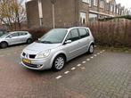 Renault Scénic 2.0 16V 99KW E4 2007 Grijs, 1998 cc, Stof, 74 €/maand, Zwart